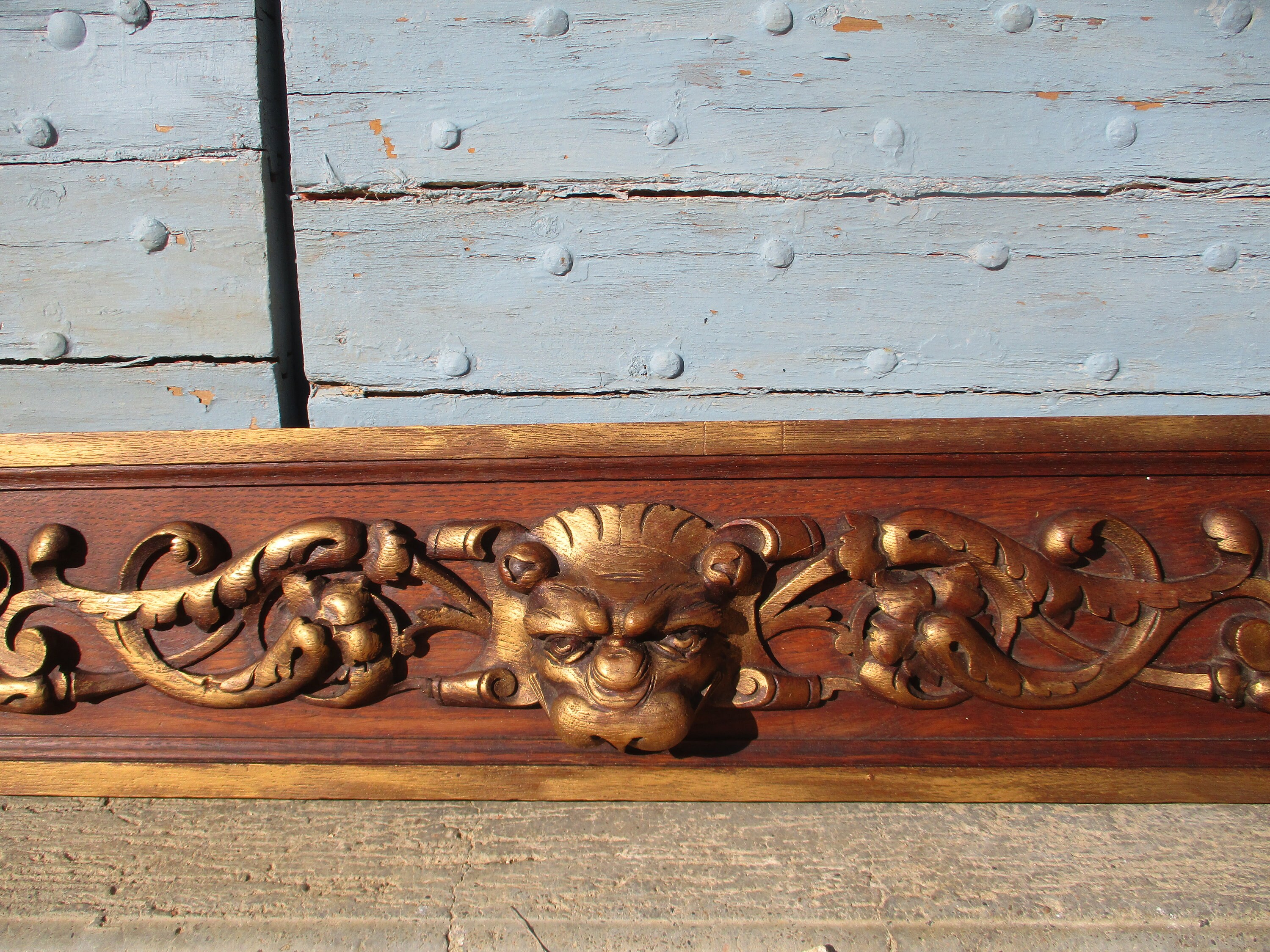 Fronton en Bois Sculpté Français Antique/Récupération Architecturale