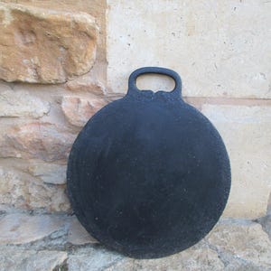 Antique Griddle / Welsh Cast iron Griddle / Cooking griddle