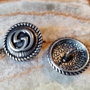 1 Buttons silver 25 mm