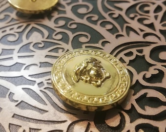 1 x Buttons gold. 24mm