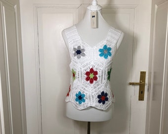 Crocheted summer top in white with colorful floral pattern, very soft, festive and everyday suitable, handmade, summery, top