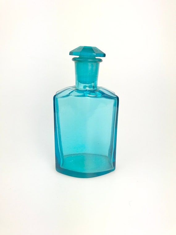 Antique Blue Opalescent Uranium Glass Eye Wash Cup CIRCA 1910s