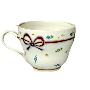 1839 Wien Tasse aus Porzellan Österreich Biedermeier 19. Jahrhundert 1830er Jahre kaiserliche Porzellanmanufaktur Wien Alt Wien Porzellan