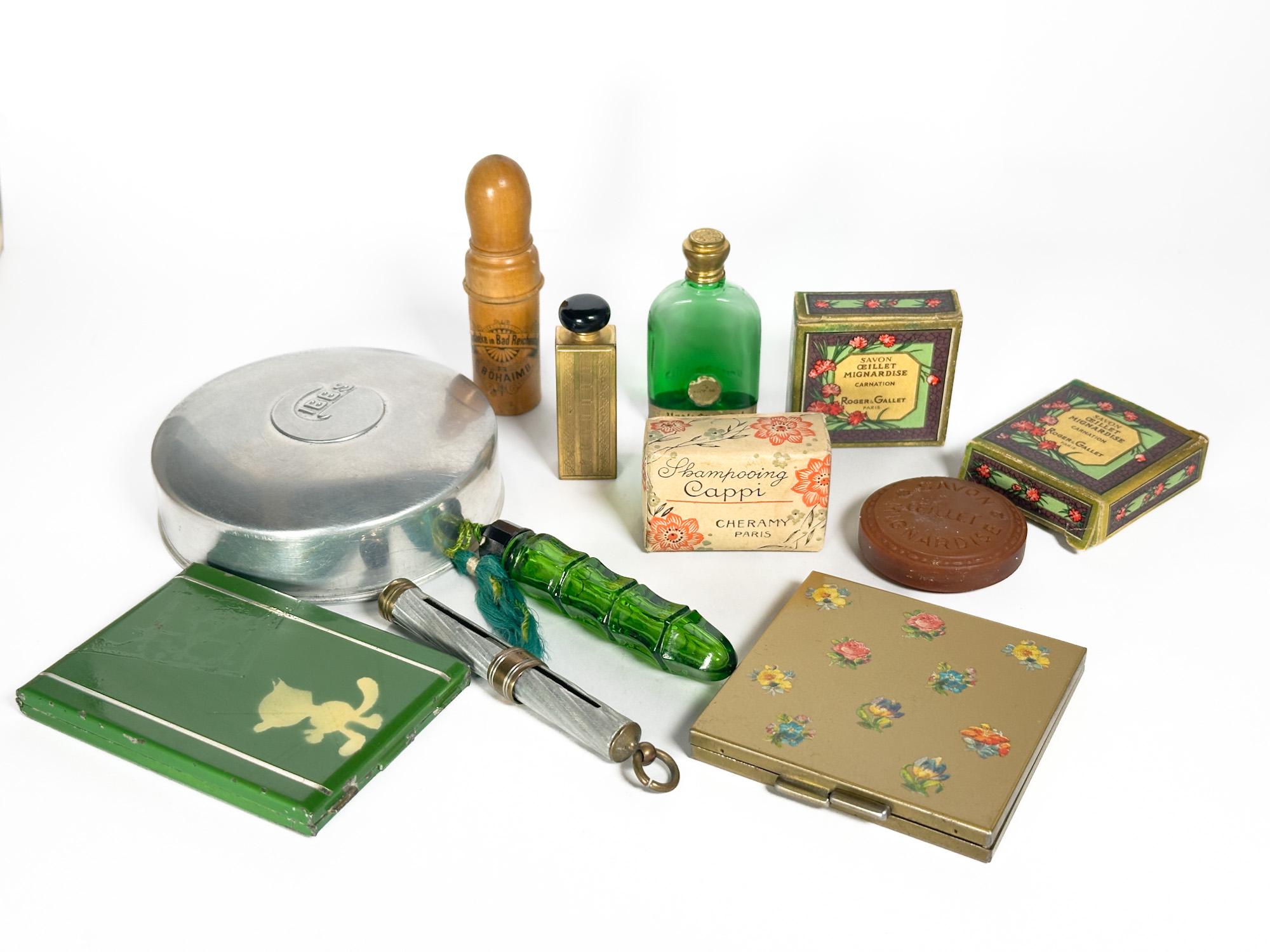Vintage 1920s Makeup - Etsy Canada