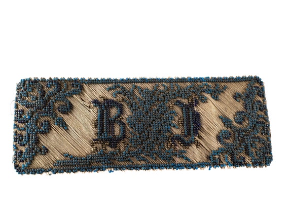 Interesting antique beadwork and embroidery mixed… - image 8