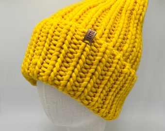 Super chunky knit hat, Helsinki hat, Giant knitting, Oversized hat, Big beanie, Warm knitted hat, Wool hat, Pompom hat, Winter large hat