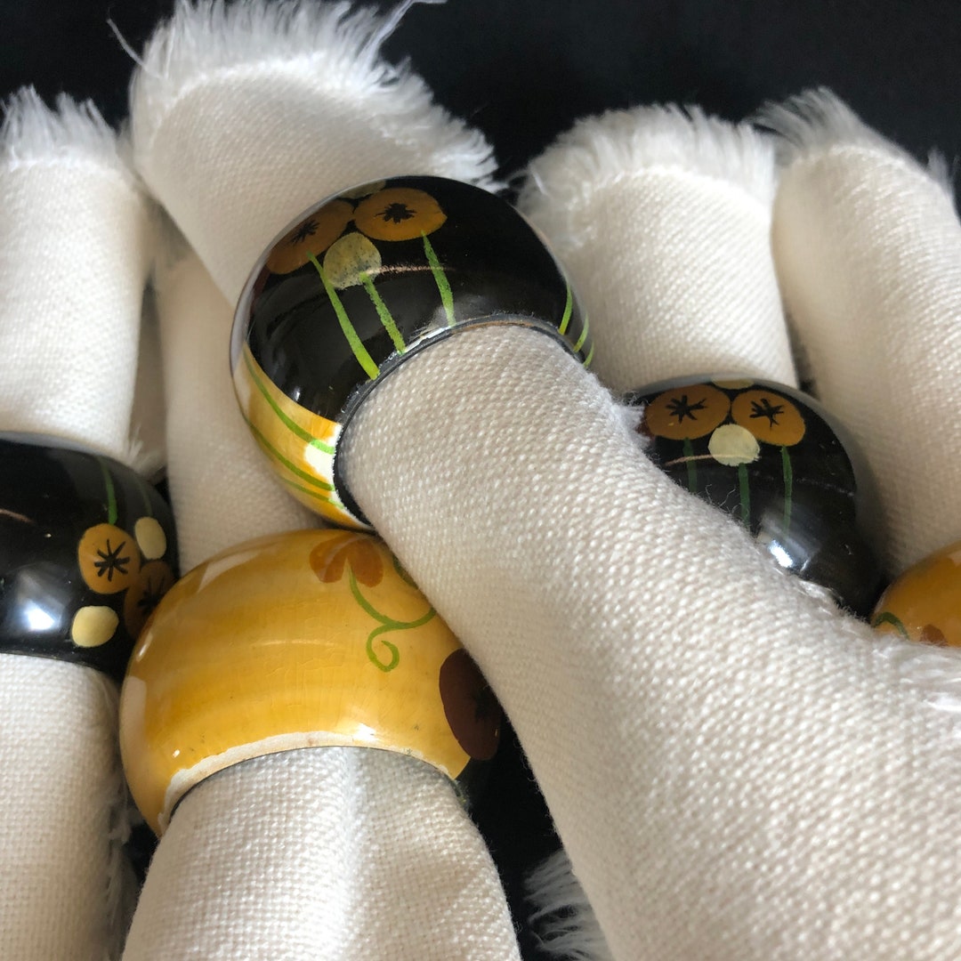 Vintage Bamboo Napkin Rings Hand Painted Lacquered Chunky Napkin Holders Poppies Boho Chic 1970s