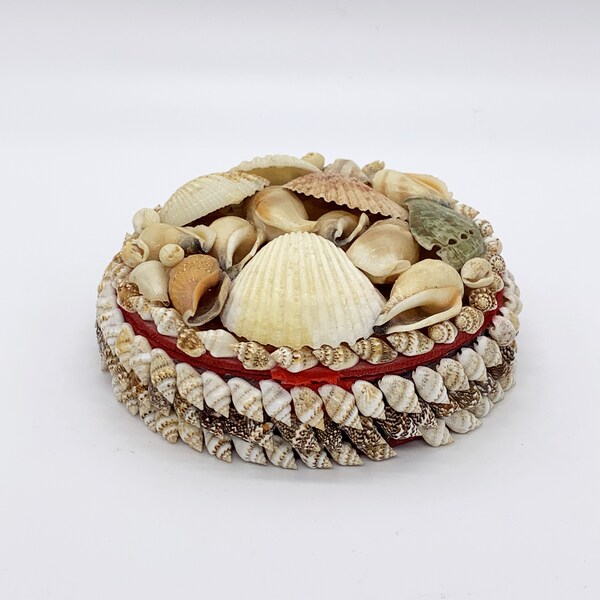 Vintage Seashell Trinket Box | Round Seashell Jewelry Box | Beach Wedding Ring Bearer | Coastal Beach Decor | Nautical Home Decor