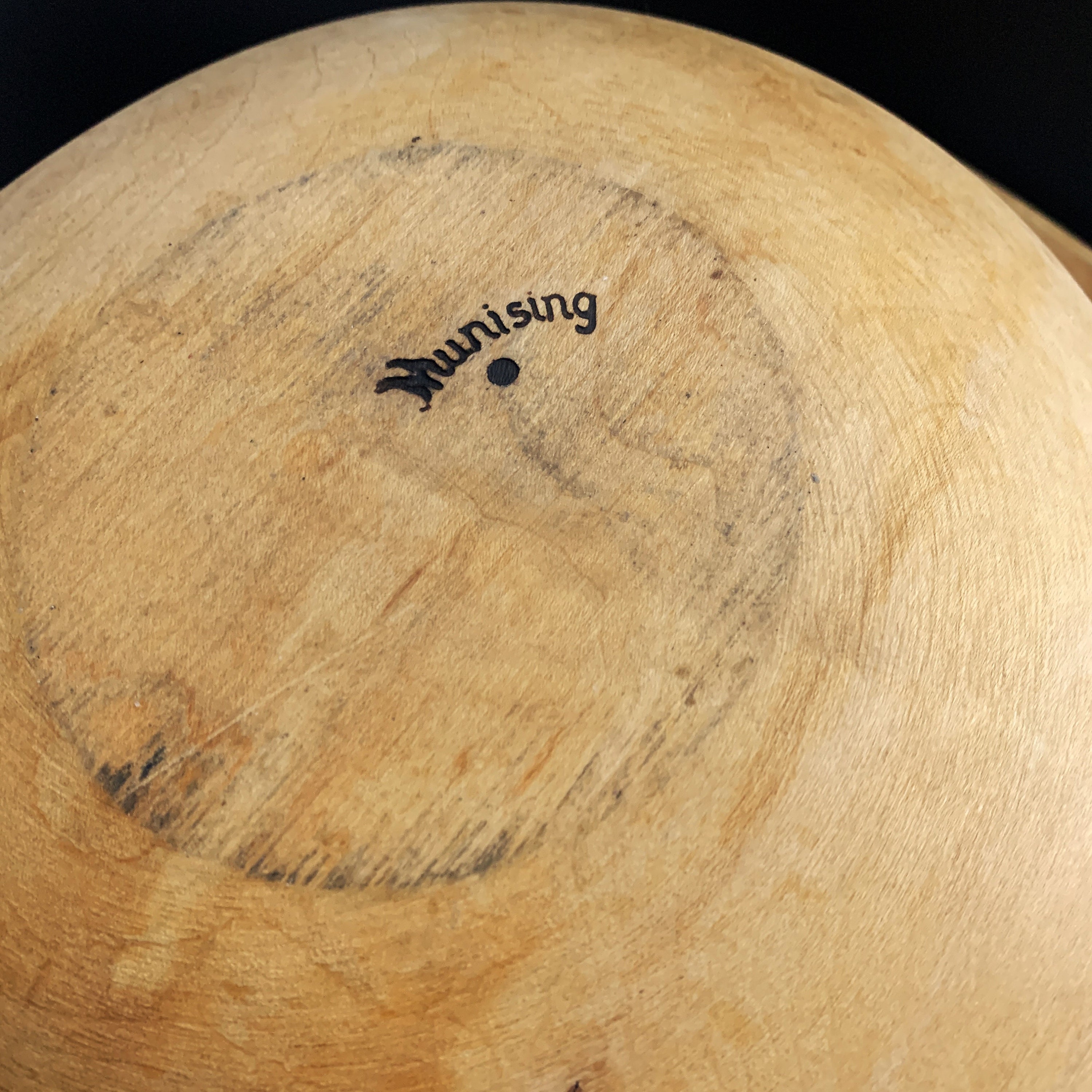 Bol à Pâte Rond Munising – Bois, Trois Pieds Boule Rouge, 9 X 2.75 Pouces, Rustique