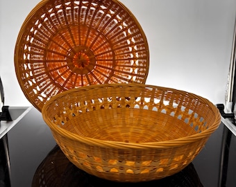 Vintage Wicker Basket Set of 2 Matching Round Bread & Fruit Baskets