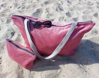 Large corduroy bag as mombag