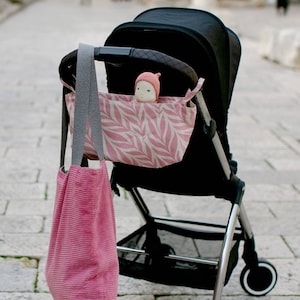 Kinderwagentasche als Buggy-Organizer in Rosé