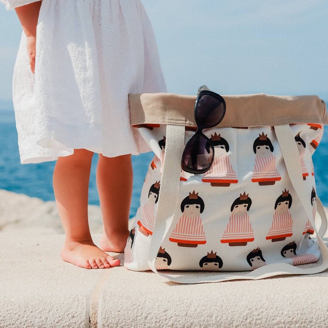 Shoppers With Snazzy Dolls Etsy