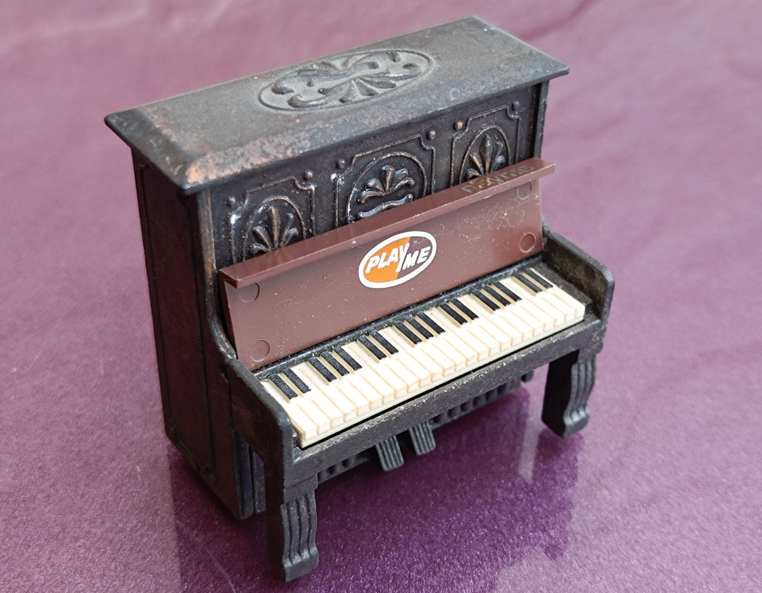 1970 Vintage Playme Pencil Sharpener, Piano Pencil Sharpener, Spanish