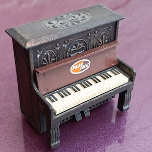 1970 Vintage Playme Pencil Sharpener, Piano Pencil Sharpener, Spanish Pencil Sharpener, Antique Pencil Sharpener Collectible Stationery