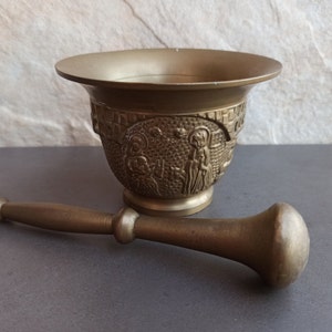 Birth of Jesus, Antique Religious Brass Mortar and Pestle, Vintage Engraved Brass Mortar And Pestle, Collectible Brass Mortar And Pestle