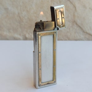 Original MUST DE CARTIER Gas Lighter / Briquet SILVER Plated Oval JUST  SERVICED 