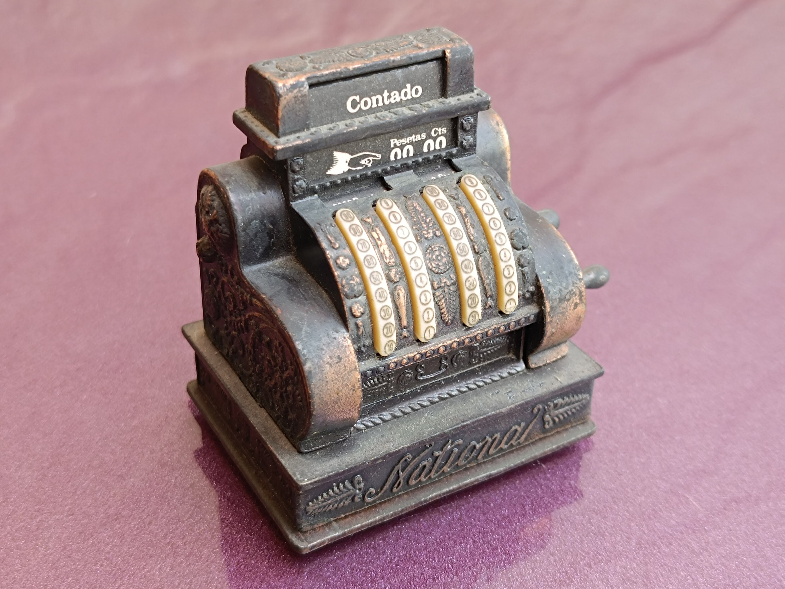 アンティーク　Play-me 社　ペンシルシャープナー 1970 Playme Pencil Sharpener, Cash Machine Sharpener, Spanish