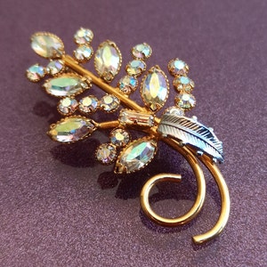 Vintage Brooch, Czech Glass Brooch, Filigree Czech Brooch, Bohemian Jewellery, Lovely Filigree Brooch, Lovely Vintage Style, Antique Brooch