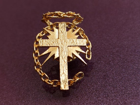 Broche Religieuse Vintage - Croix En Métal Doré - Bijou Ancien Et Porté