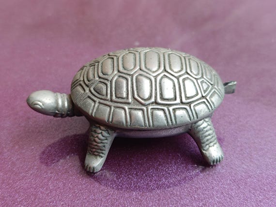 1980s Pill Box Turtle, Vintage Pill Case, Cool Pill Case, Small Pill Box, Pill Organizer, Pill Case Gift, Pill Box For Purse View 5