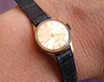 Working Vintage Luxor Automatic Gold Tone Women display picture 3