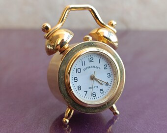 SUPER SELECT Quartz Metal Watch, Small Table Clock, France Watch, Mantel Clock, Vintage Table Clock, Le Temps Watch, Old Watch