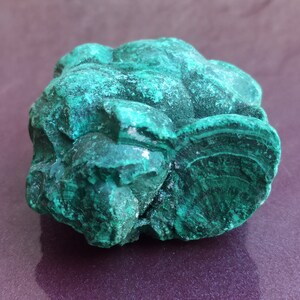 Pierre brute de malachite naturelle, roche de malachite, pierre de guérison, cristal métaphysique, malachite polie, roche de chakra