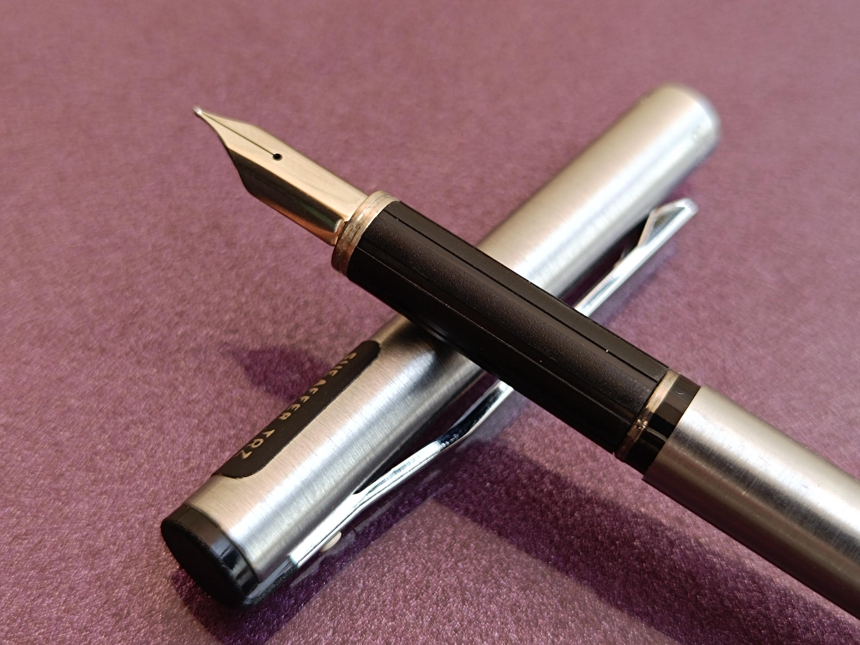 1970年代 SHEAFFER TRZ モデル 40 ファイン万年筆、ヴィンテージ万年筆