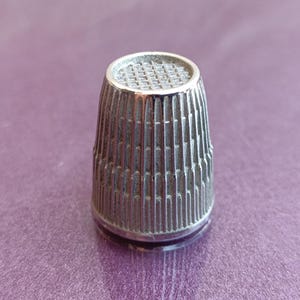 W-Germany Thimble, Collectible Thimble, Vintage Thimble, German Thimble, Retro Thimble, Metal Thimble, Quality Thimble