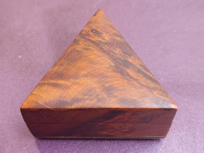 Triangular Jewelry Box Thuja Wood Handcrafted Jewelry Box – Natural Aromatic Wooden Keepsake ...
