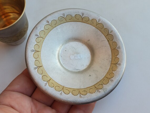 1886 シルバー 84 カップ、ソーサー付きシルバー カップ、限定