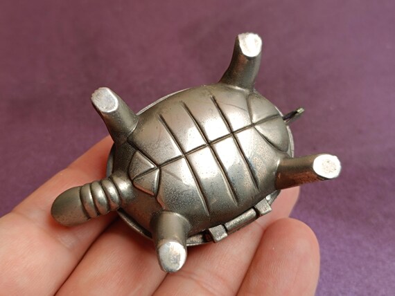 1980s Pill Box Turtle, Vintage Pill Case, Cool Pill Case, Small Pill Box, Pill Organizer, Pill Case Gift, Pill Box For Purse View 6