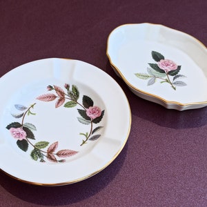 SET Wedgwood Hathaway Rose Vintage Teller, Sammlung Englischer Teller, Hathaway Rose Teller, Antiker Teller, Farbteller, Bone China, England