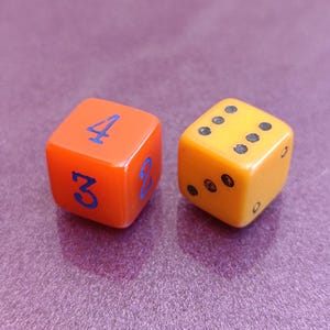 Bakelite Dice Set, Antique Bakelite Dice, Old Dice, Vintage Bakelite Dice, Retro Dice, Dice Set, Ancient Dice, Retro Bakelite Dice