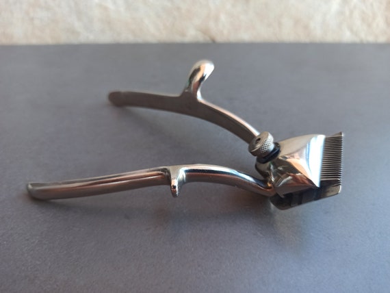 RARE Vintage Metal Hair Cutting Clippers, Manual Hand Held, Barber Shop  Antique Styling, Vintage Hair Cutting, Old Hair Cutting -  Canada