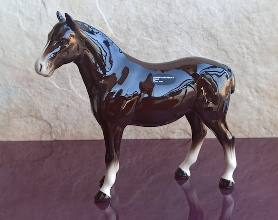 クーパークラフトの馬の置物、馬のフィギュア、磁器の馬、収集価値の