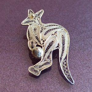 Filigree Kangaroo Silver Brooch, Kangaroo Brooch, Vintage Brooch, Old Silver Brooch, Silver Kangaroo, Retro Brooch, Kangaroo Silver Brooch