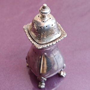 1933 Silver KINGSWAY Plate EPNS A1 English Salt Shaker, Silver Salt Shaker, Silver Pepper Shaker, Vintage Silver Salt Shaker, English Silver