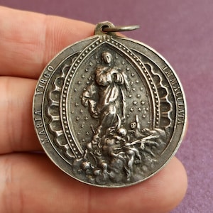 1960 Colegio De Las Escuelas Del Sagrado Corazon De Jesus, Corazon de Jesus, Heart of Jesus, Maria Virgo Medal Immaculata, Religious Pendant