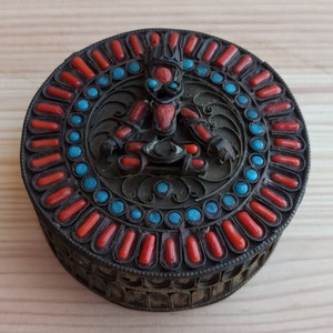 Handgemaakte Boeddha Rood Koraal Metalen Doos, Aquamarijn Vintage Doos, Sieraden Doos, Spanje Retro Doos, Retro Metalen Doos, Borst Vintage, Schatkist