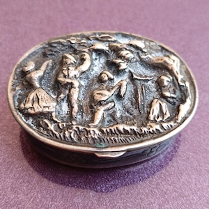915 Silver 1930s Pill Box, Vintage Pill Box, Pill Box, Retro Pill Box, Retro Silver Box, Chest Vintage, Pill Case, Silver Pill Case