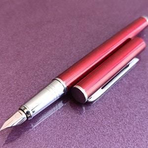 Penna stilografica 1970, penna stilografica vintage, penna stilografica, penna antica, vecchia penna stilografica, penna stilografica retrò, penna a inchiostro vintage