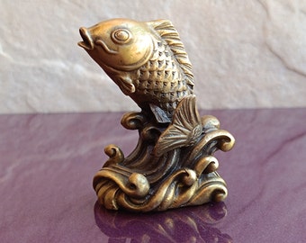 1970 Exquisite Chinese Brass Carp Fish, Carved Rich and Auspicious Carp Fish Animal Statue, Buddhism, Feng Shui