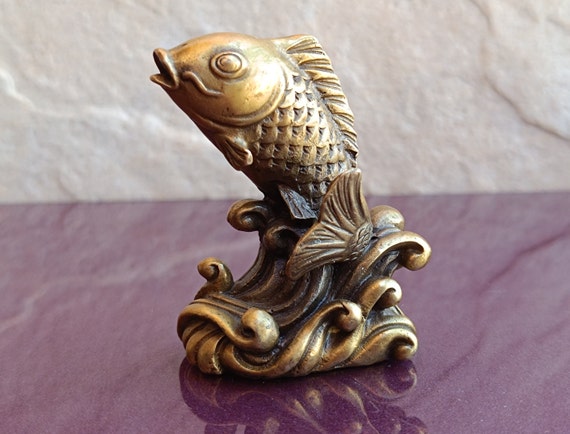 木彫り　鯉　carp fish レトロアンティーク　置物 1970 Exquisite Chinese Brass Carp Fish, Carved Rich and Auspicious