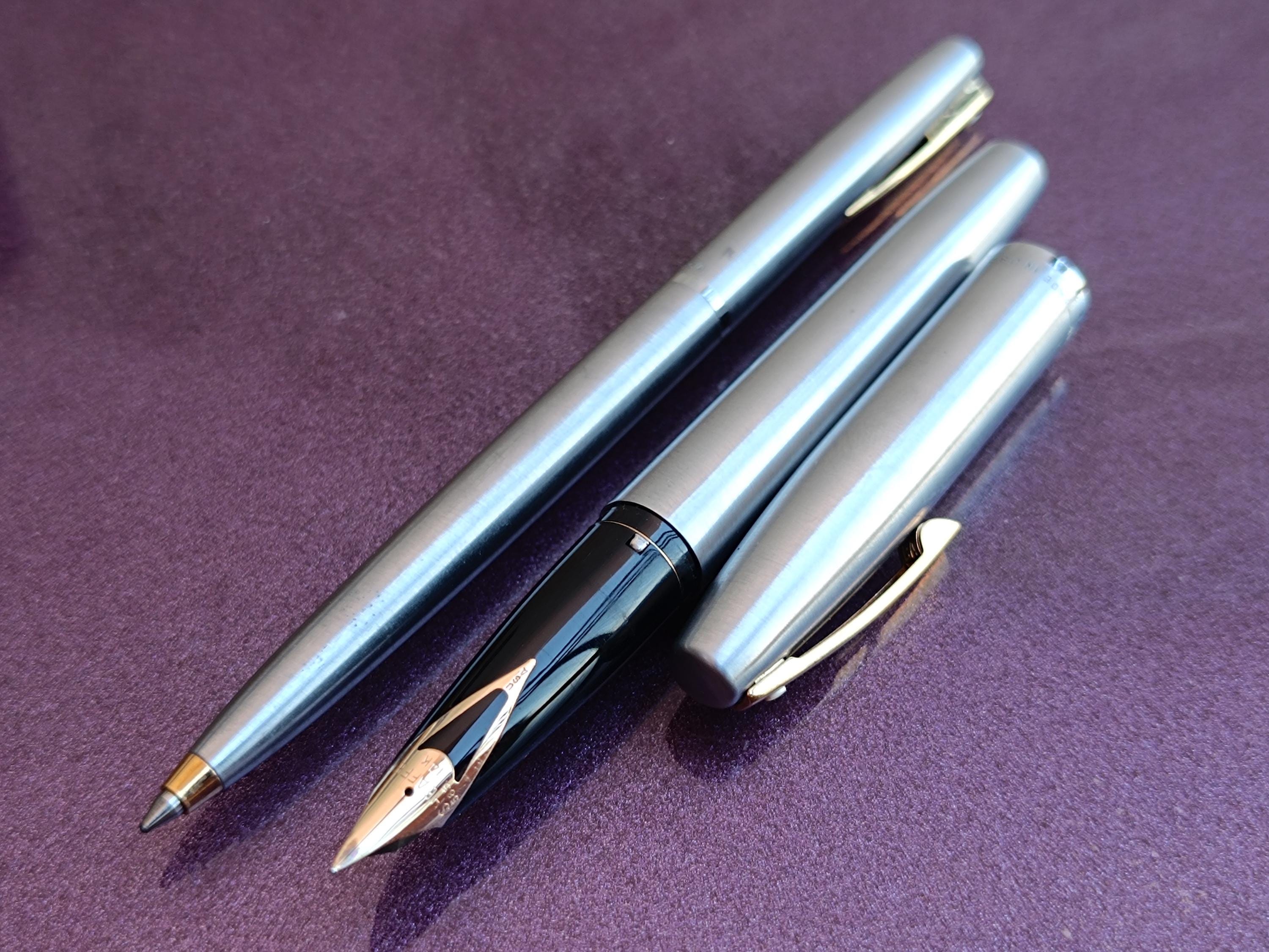SHEAFFER 万年筆 14K AUST. SILVER<No.303> sheaffer_834_fine_1.jpg