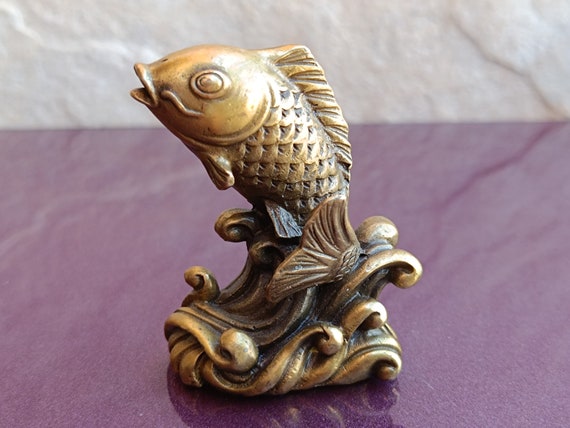 木彫り　鯉　carp fish レトロアンティーク　置物 1970 Exquisite Chinese Brass Carp Fish, Carved Rich and Auspicious