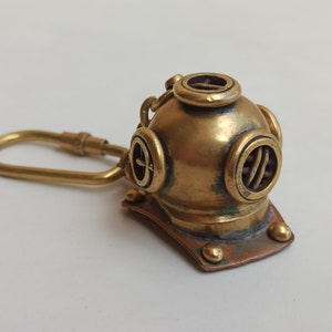 Porte-clés de casque de plongée en laiton, porte-clés en bronze Tecnosub, porte-clés en bronze antique, casque de plongée antique, casque sous-marin
