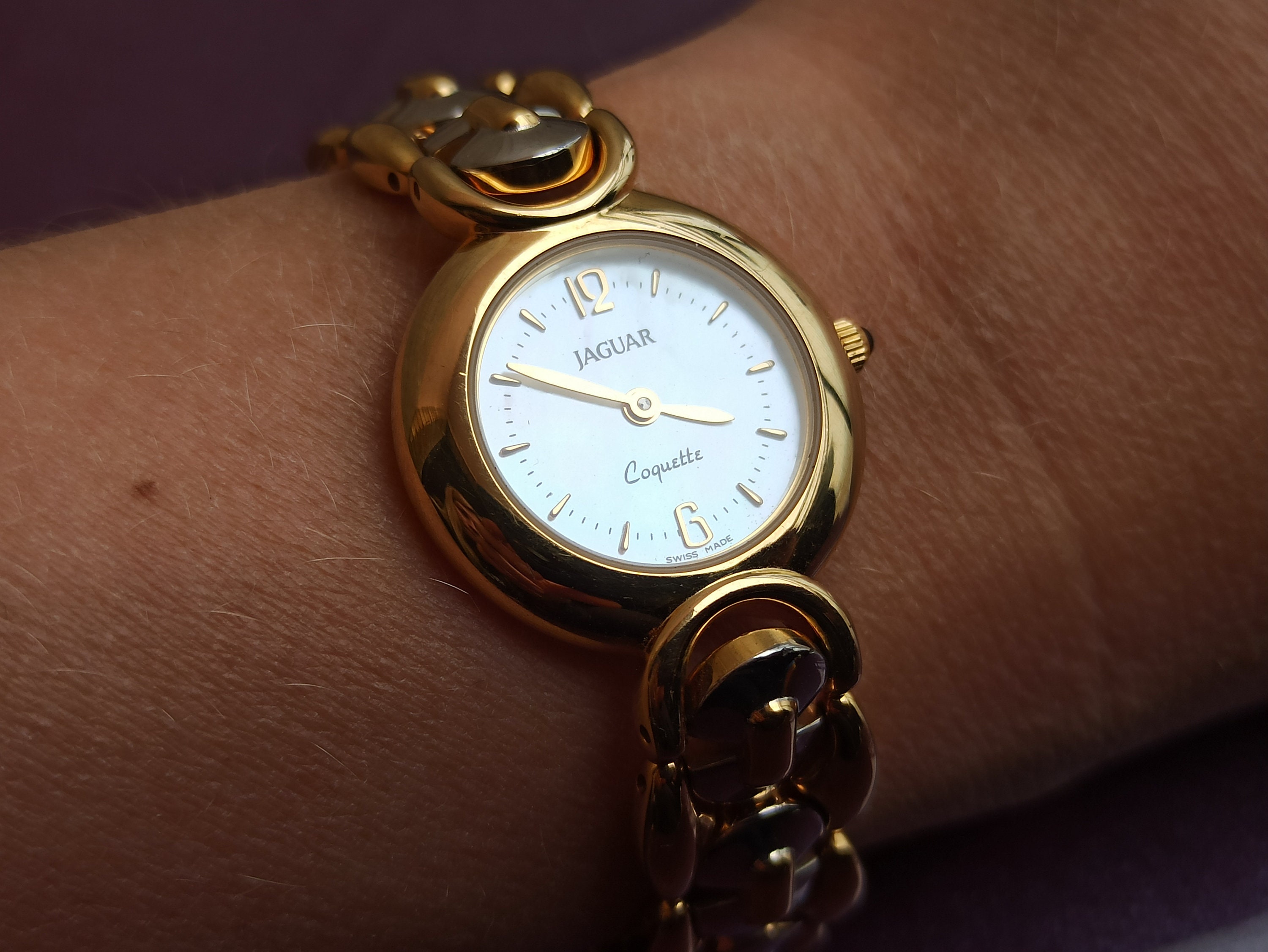 Reloj Mujer dorado Suizo Jaguar
