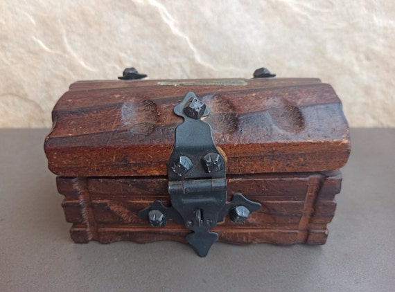 Treasure Chest, Wooden Chest, Vintage Chest, Chest Trunk Vintage, Old Small Trunk